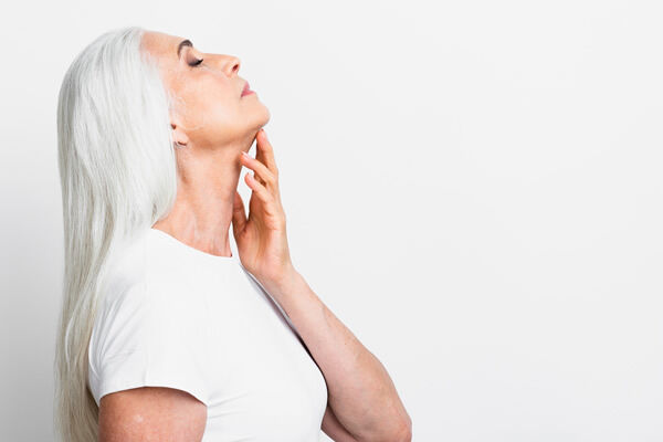 Lipoaspiração de Papada: Rejuvenesça seu Rosto e Recupere a Autoestima